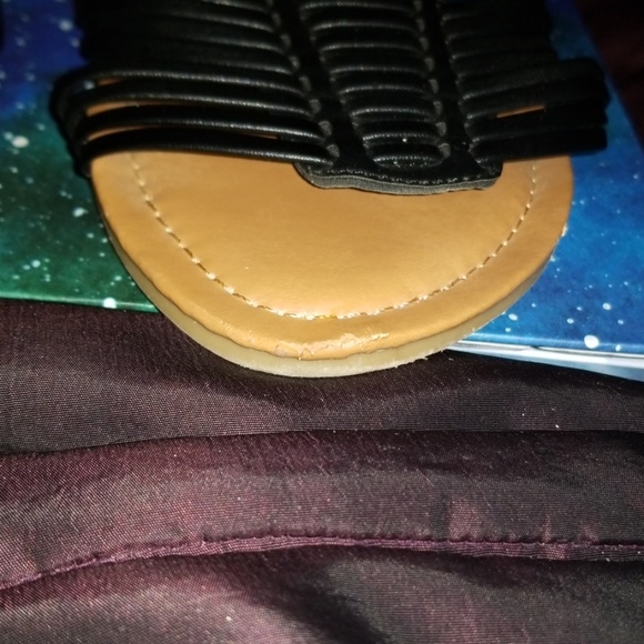 JYNX Black & Tan Strappy Sandals - Picture 5 of 5